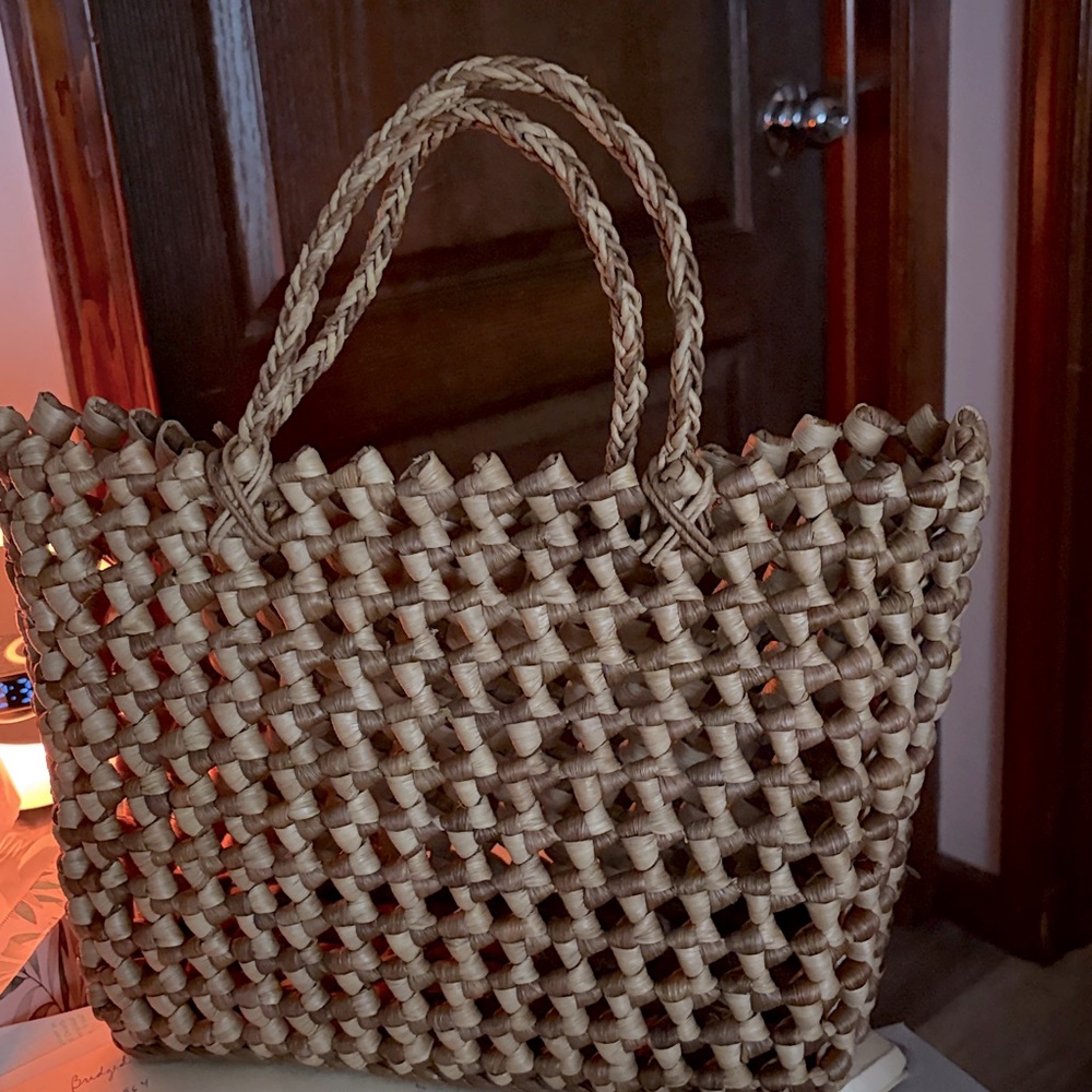 Old Navy woven handbag